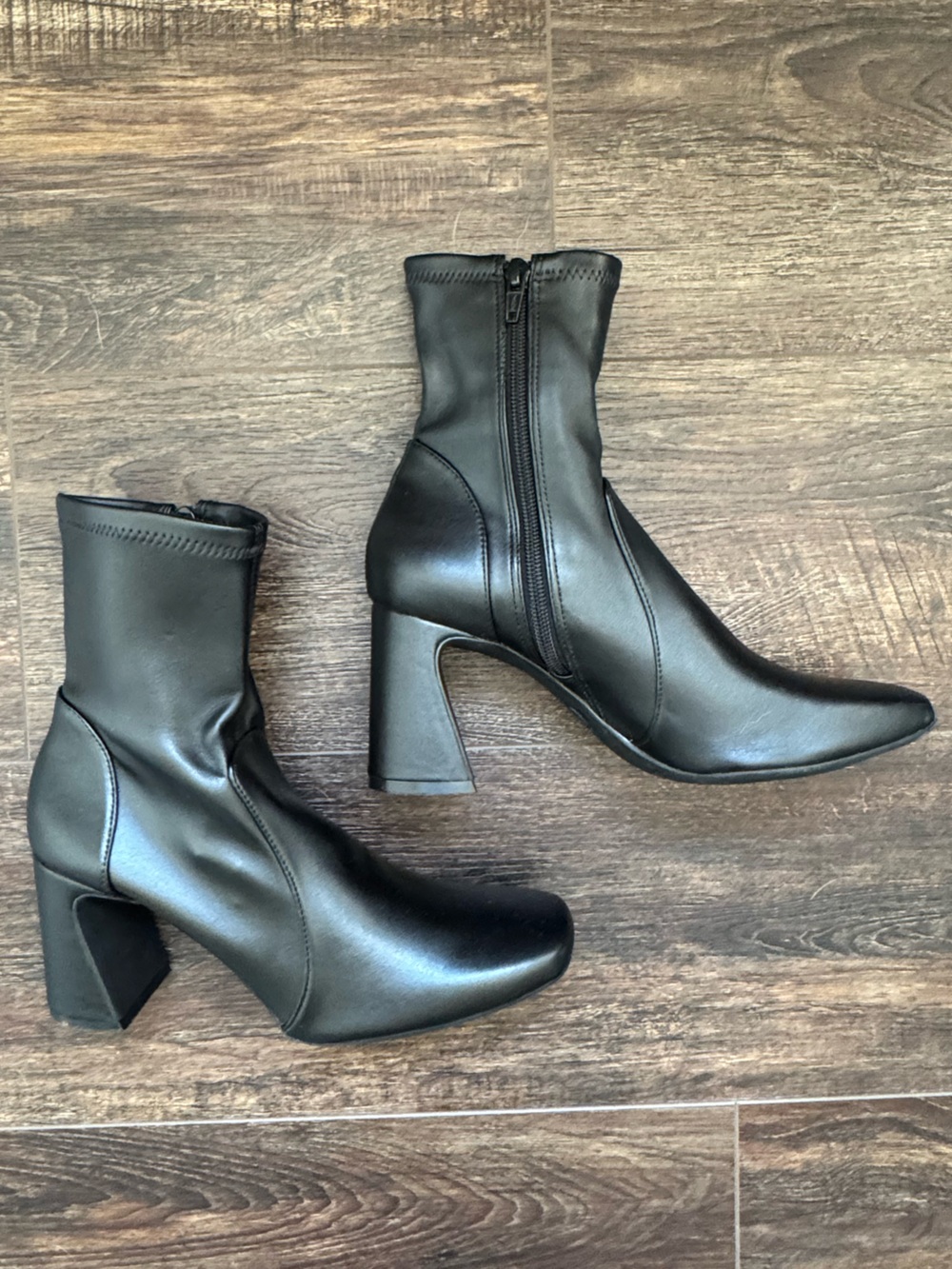 NWT Gianni Bini platform boots 6.5